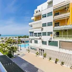Apartment Relax Seafront By Ps Golem (Tirana)