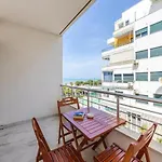 Relax Seafront By Ps Apartment Golem (Tirana)