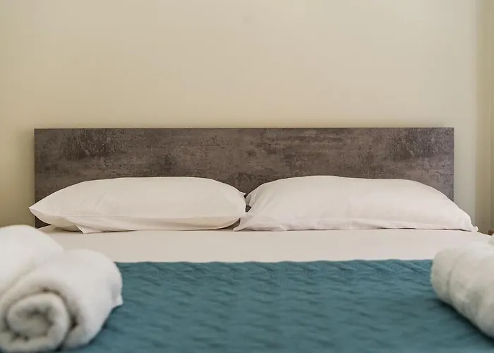 Relax Seafront By Ps Golem (Tirana)