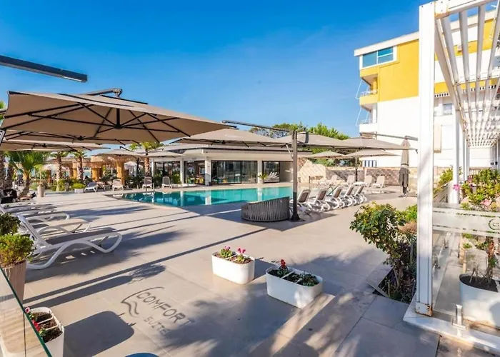 Relax Seafront By Ps Daire Golem (Tirana)